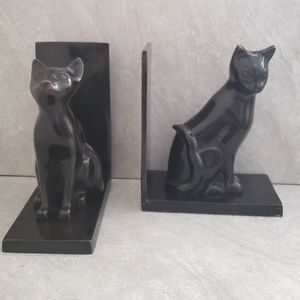 black cat bookends